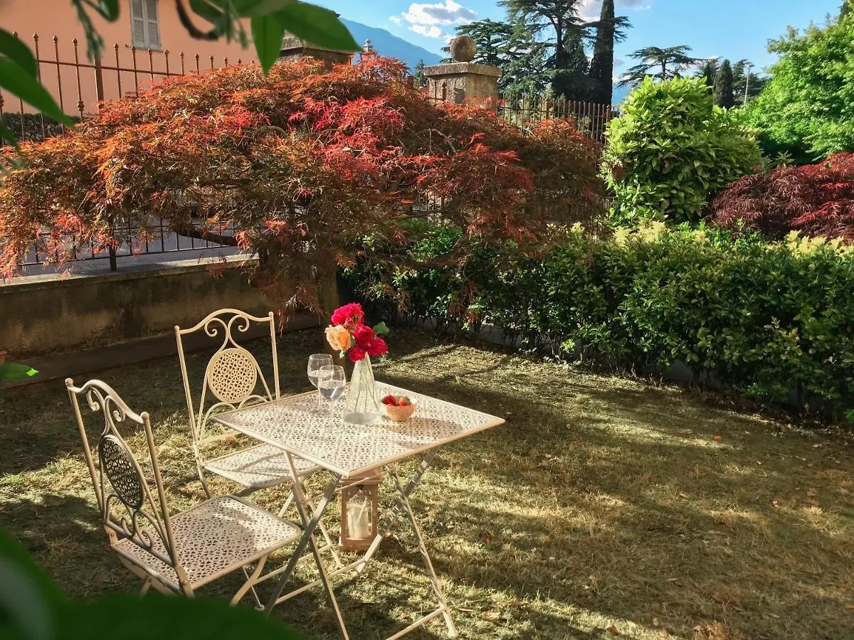 Lago Azzurro Apartment Varenna