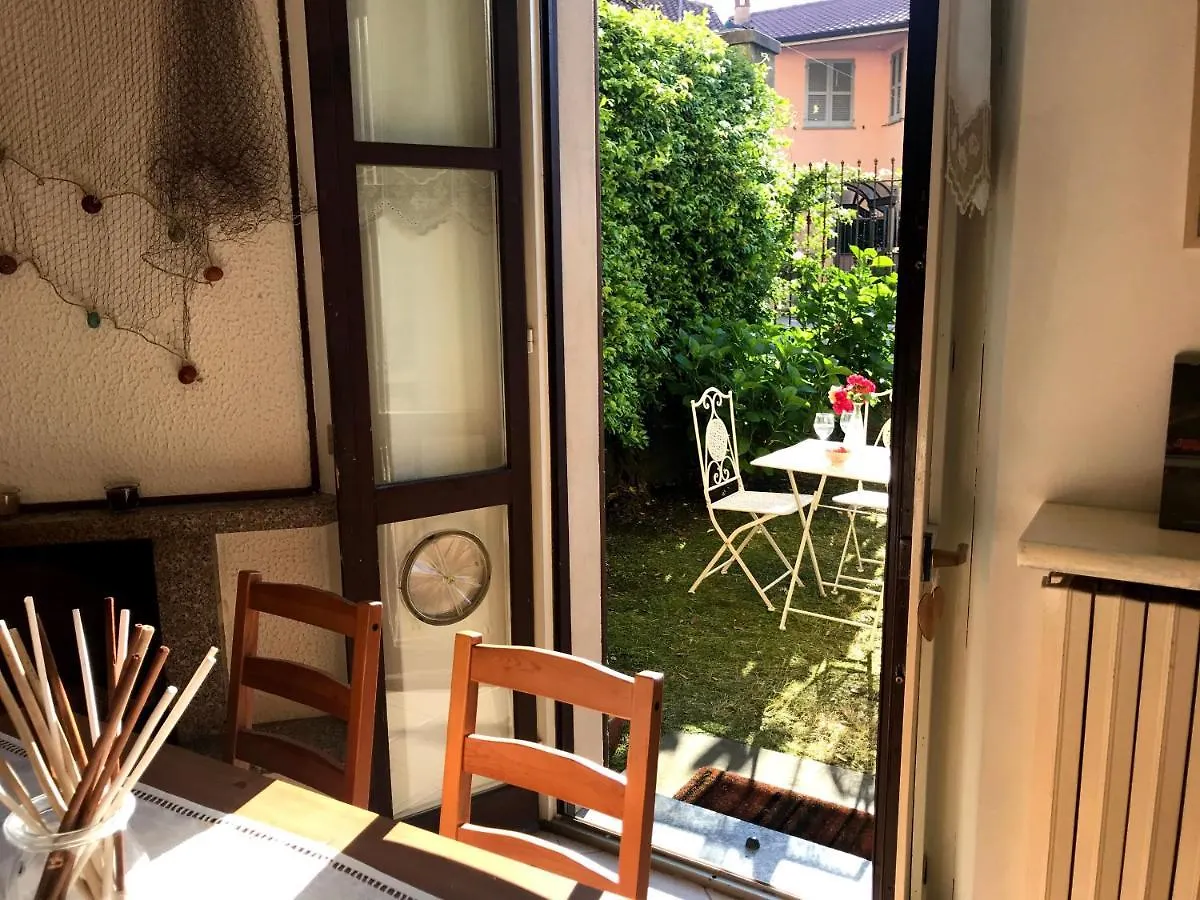 Lago Azzurro Apartment Varenna